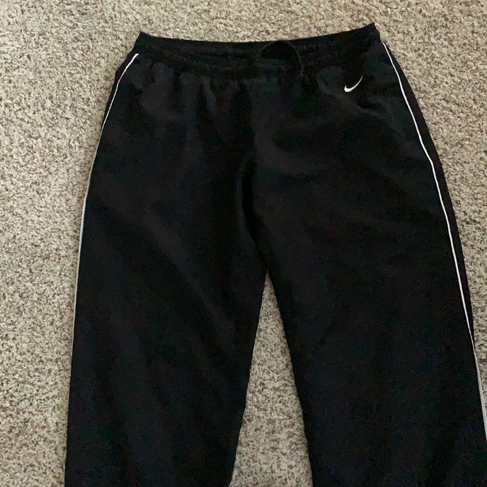 Black Nike workout pants with lining and Drawswing